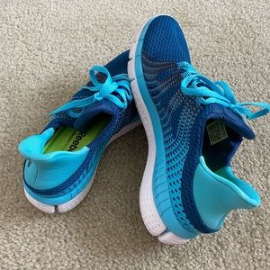 Reebok women’s walking shoes. Size 7.5